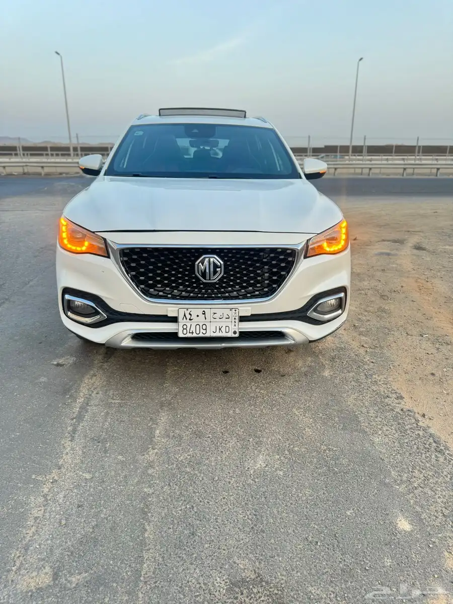 للبيع سياره MG hs 4