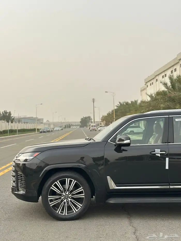 لكزس LX600 BB 2024 سعودي عبداللطيف جميل شبه جديد 9