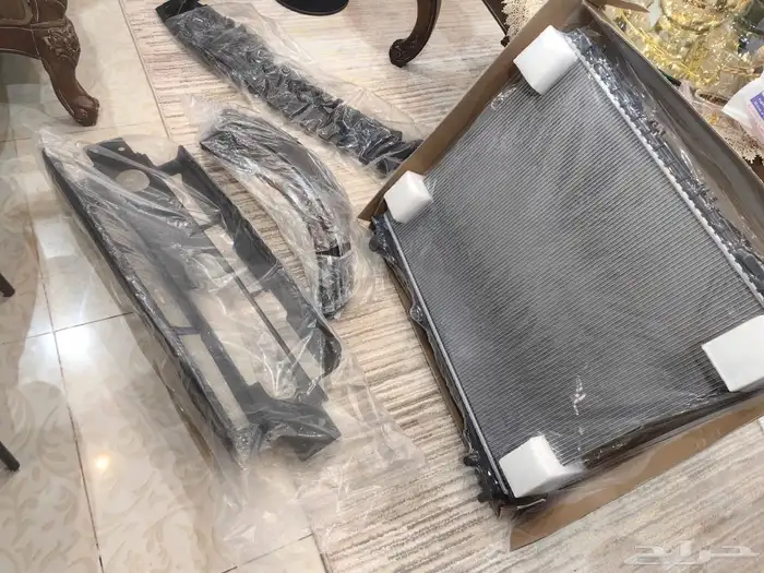 للبيع قطع رنج شباك ولديترت ماء وقاعده صدام وغطا كشاف يمين 0