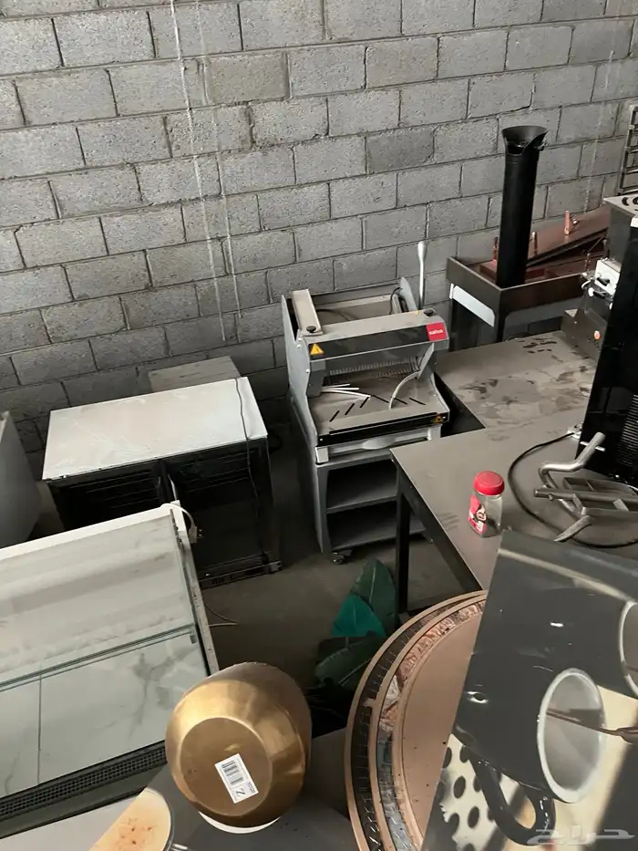 أغراض وادوات مطابخ ومطاعم للبيع 37