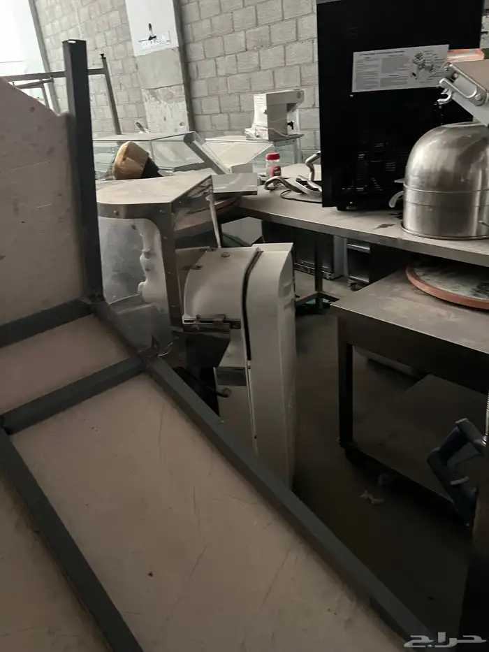 أغراض وادوات مطابخ ومطاعم للبيع 47