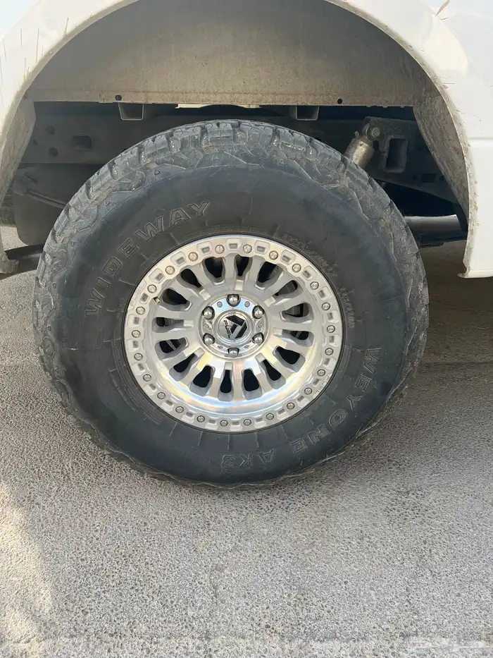 كفرات 315 وجنوط فيول اصلي استعمال سنة تقريبا 0
