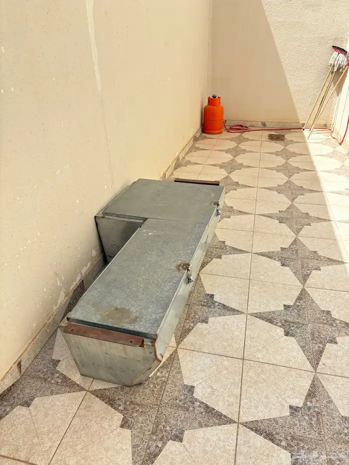 صندوق حوض على سوم. 1