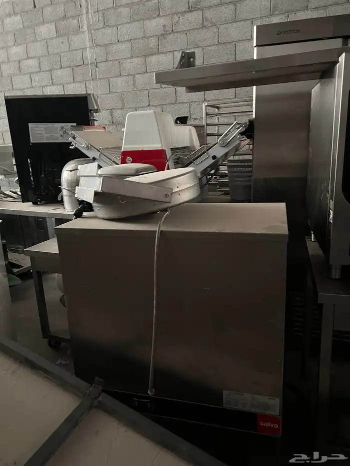أغراض وادوات مطابخ ومطاعم للبيع 46