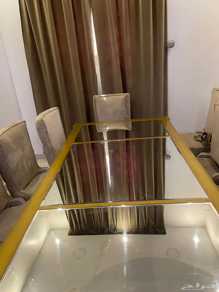 ثريا كبيره و طاولة طعام قزاز 10 كراسي 0