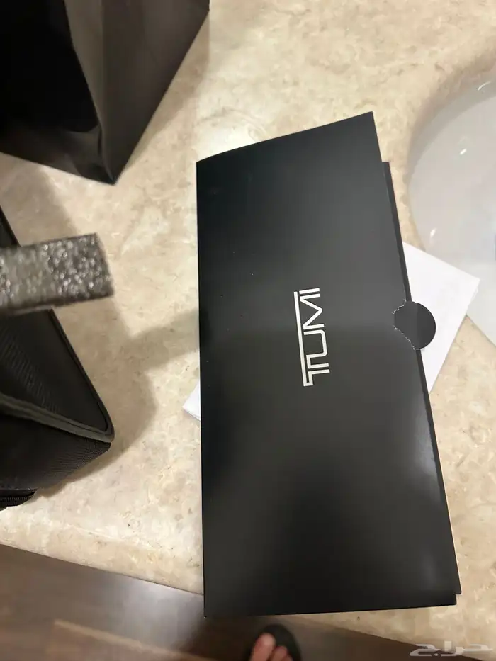 شنتة يد تومي TUMI 1