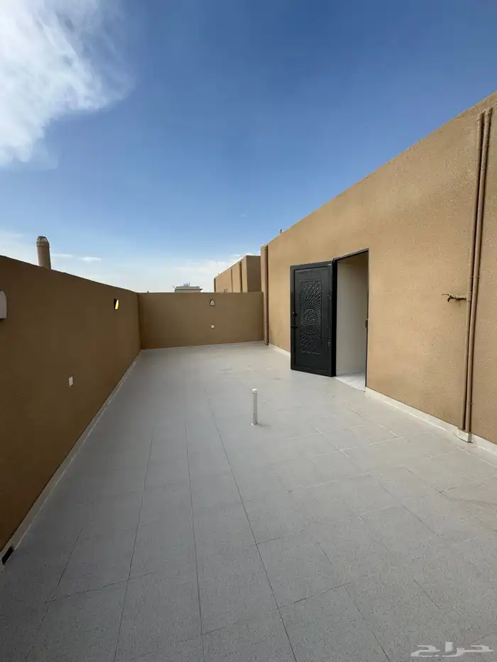 للبيع روف علوي دور ثاني مع ملحق بمدخل سياره 25