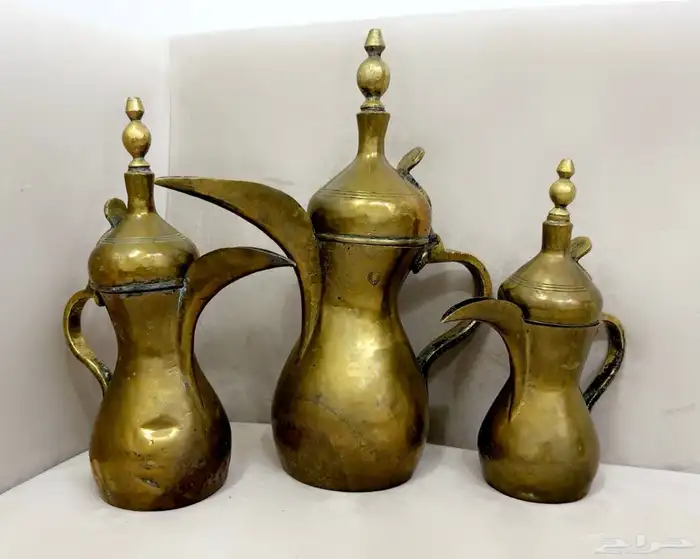 دلال رسلان قديمه نحاس احمر سليم الاشبه ختمين 23