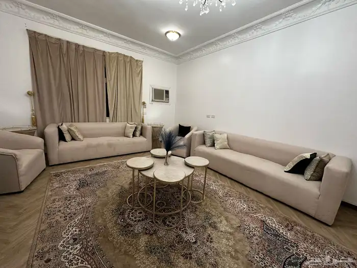 كنب مجلس ست قطع مع الطاولات وزولية كبيرة 4