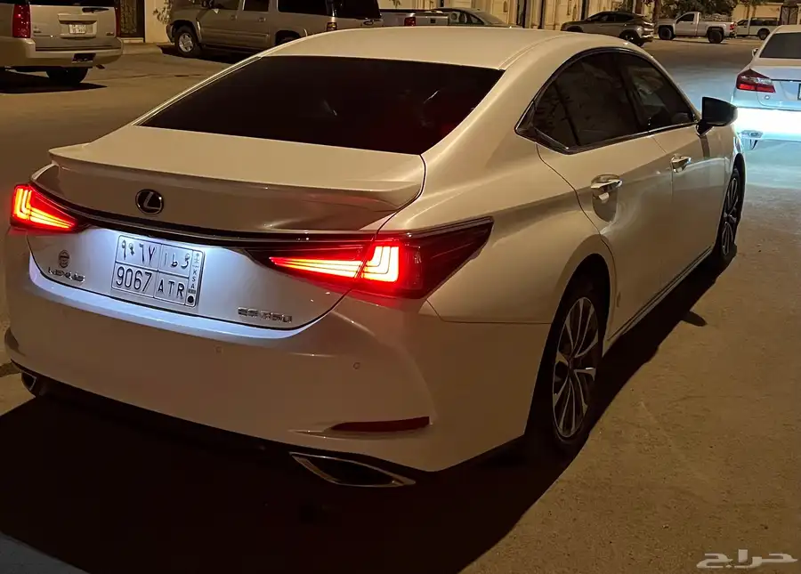 لكزز es350 2023 7