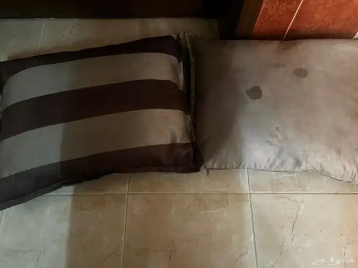 يوجد كنب ومساند وكرسي للبيع 2