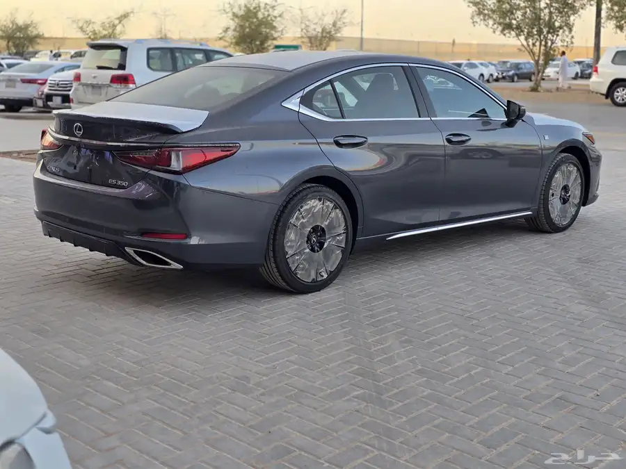 لكزس ES350 F موديل 2025 - الاقل سعرا 1