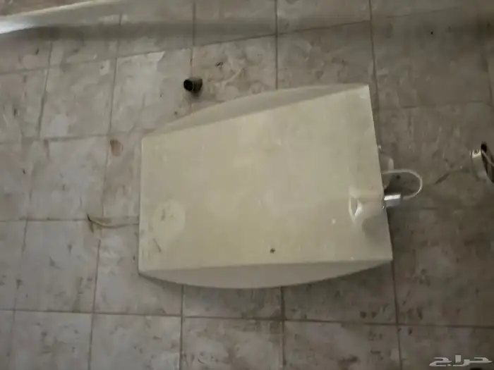 تصفية مستودع ادوات كهربائية بلاط ومكيف إلخ 3