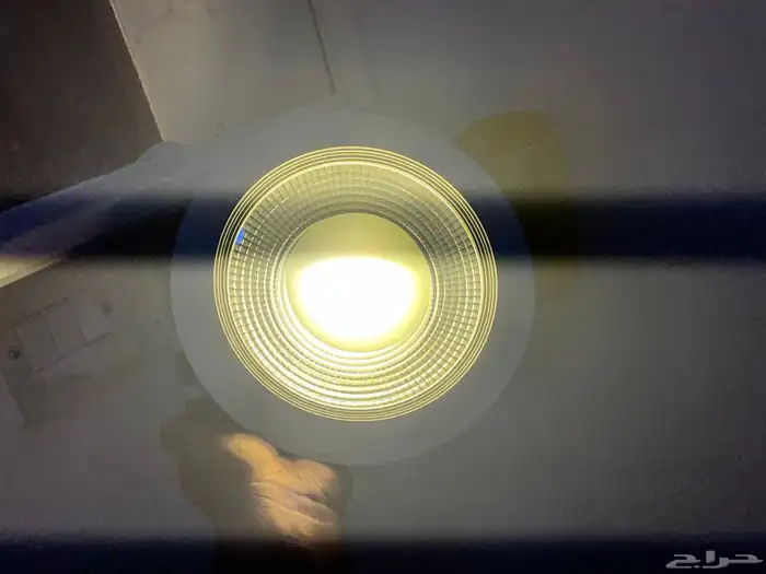 4 لمبات شغالات كلها مثل الي في الصورة على الشرط اذا ما اشتغ 2