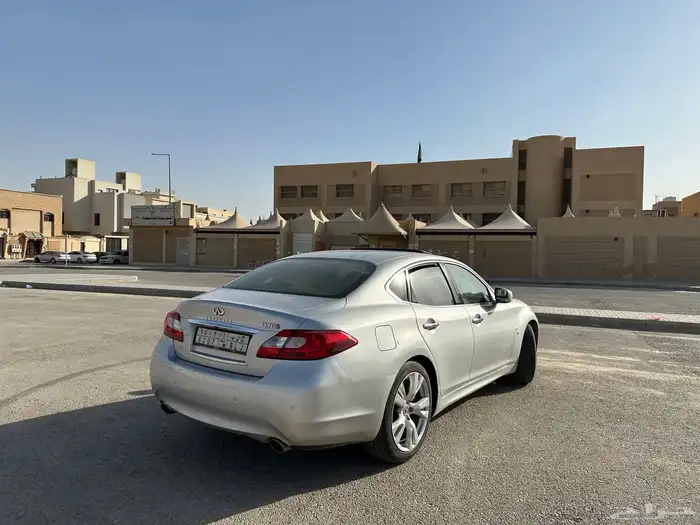 انفنتي Q70 S 10
