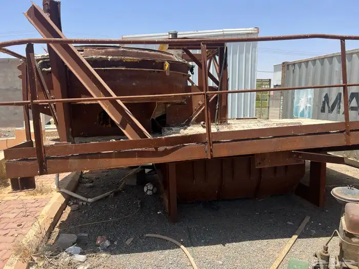 خلاطة مركزيه تيكاء المانيه كامله مع خزان 80 طن اسمنت 3