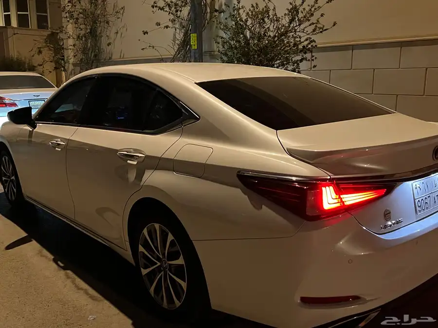 لكزز es350 2023 2