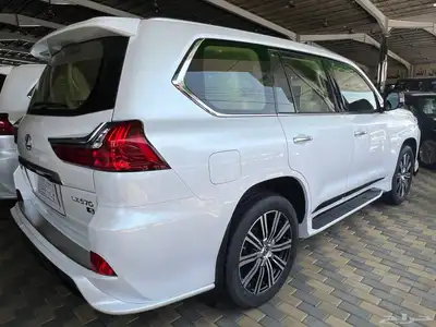 لكزس سبورت موديل 2021 ابيض داخل بيج عداد 6 الف 13