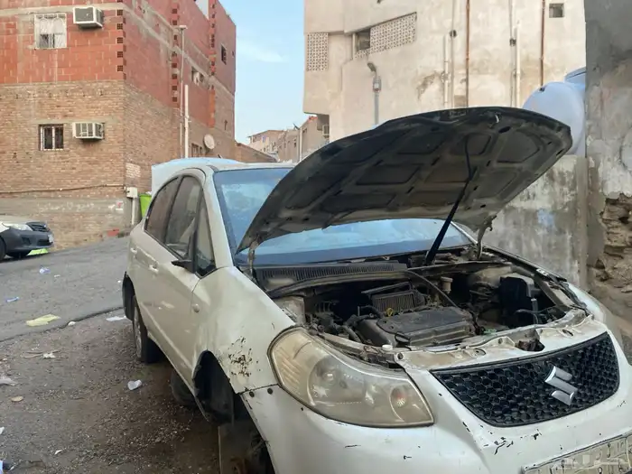 سيارة سوزوكي للبيع تشليح و قطع غيار 2