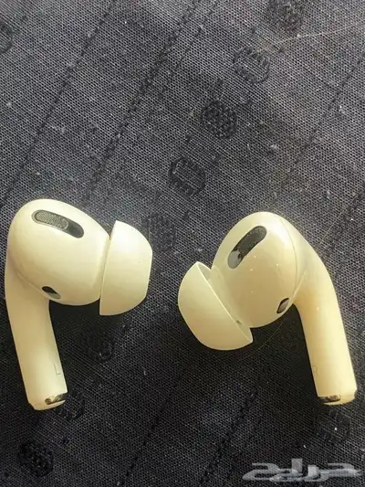 للبيع سماعات آبلAirPods Pro 2nd generation 2022 بحالة ممتازة 1