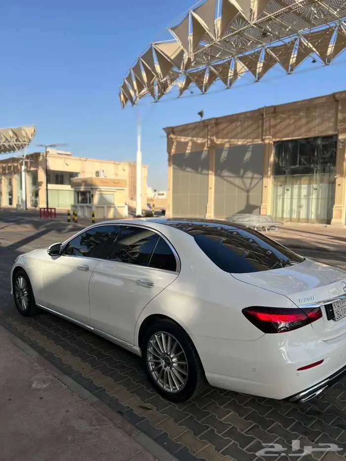 مرسيدس E250 2021 4