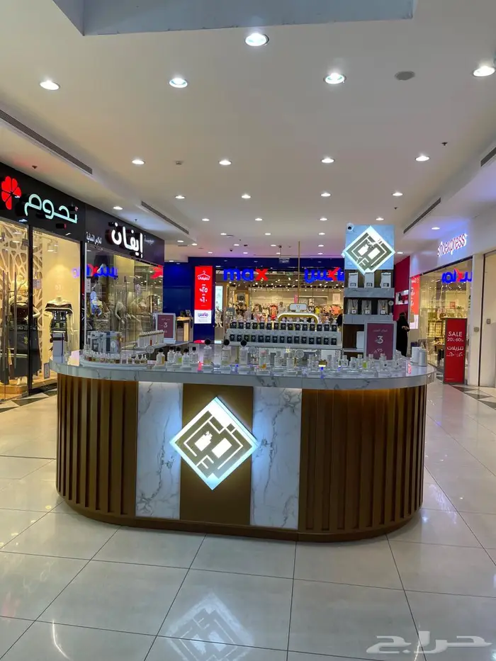 كشك   بوث عطور للبيع 2