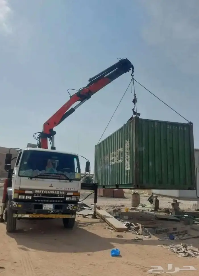 Boom truck with baskit for rent 5