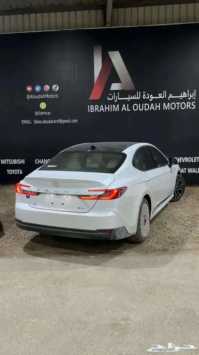تويوتا كامري 2025 LE هايبرد اقل سعر بالسوق 4