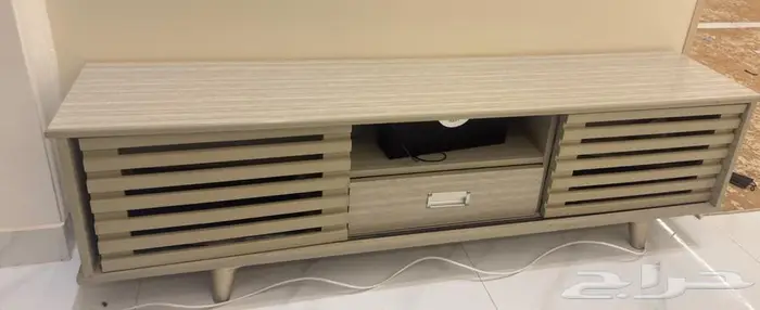 طاولة ومكتبه تلفزيون للبيع 0