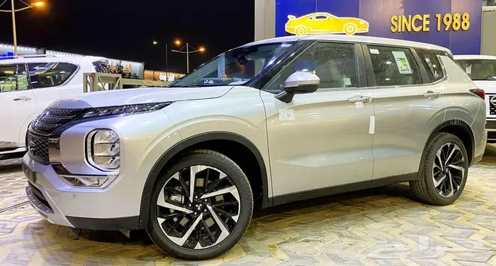 ميتسوبيشي اوتلاندر 4 4 نص فل 7 راكب 2025 1