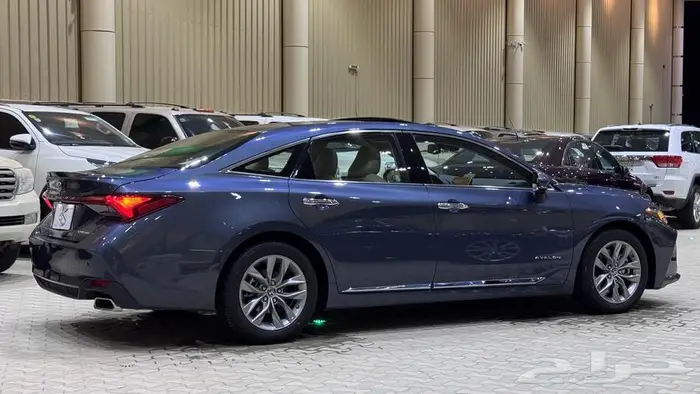 تويوتا افالون 2022 لمتد عبداللطيف مخزنه. 3