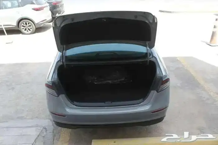 هوندا اكورد LX استندر بنزين 2025 سعودي 10