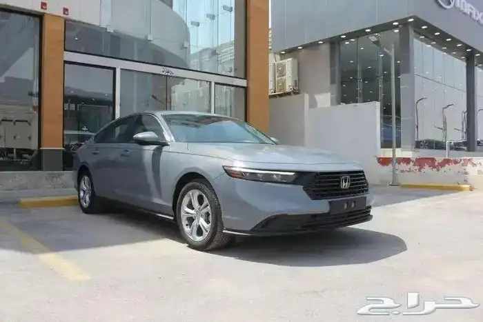 هوندا اكورد LX استندر بنزين 2025 سعودي 4