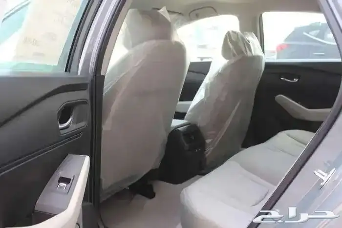 هوندا اكورد LX استندر بنزين 2025 سعودي 8
