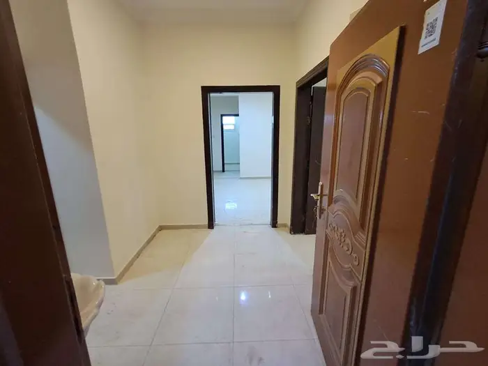 ثلاث شقق للبيع بحي بدر 9