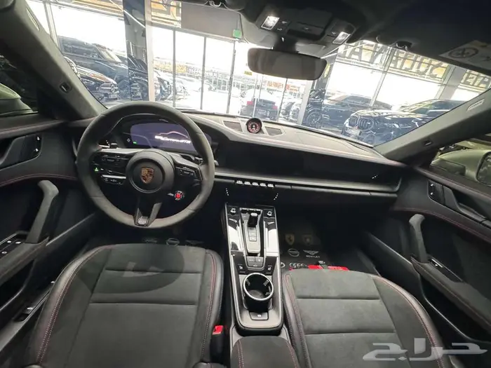 Porsche 911 Carrera GTS - 2025 -6.400KM ( تم البيع ) 6
