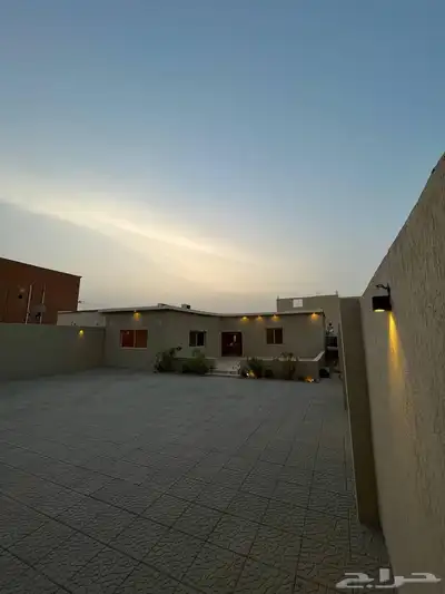 للإيجار السنوي استراحة في الحسينية 4