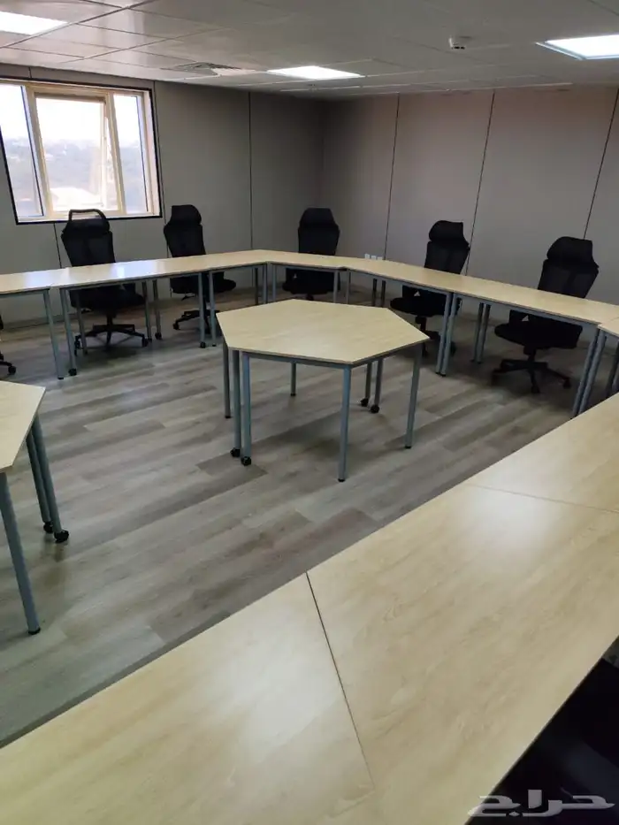 High-Quality Beveled and Hexagonal Training Tables 0