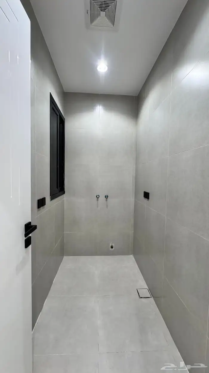 للبيع شقق ارضي ابهاالمحاله 10