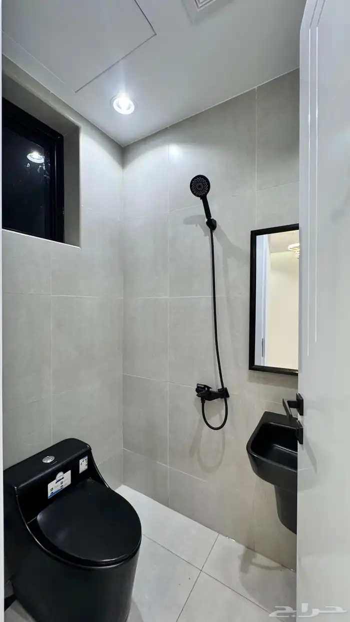 للبيع شقق ارضي ابهاالمحاله 20