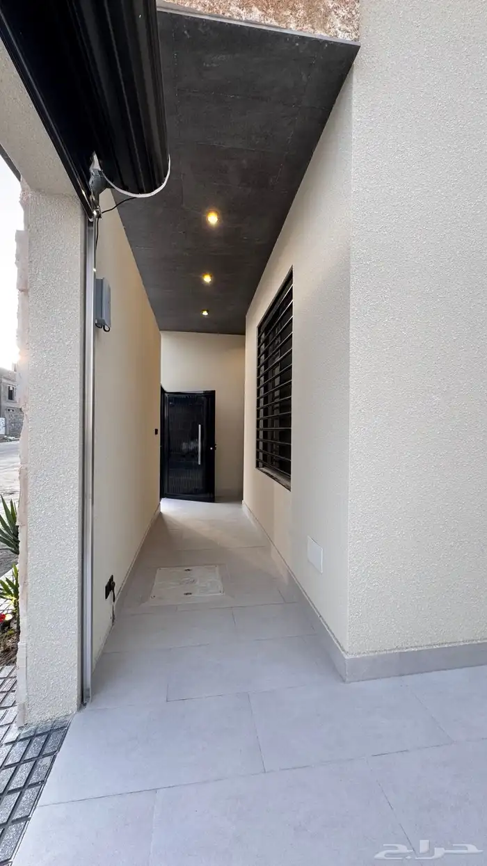 للبيع شقق ارضي ابهاالمحاله 3