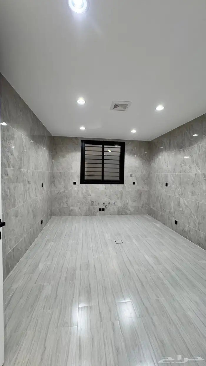 للبيع شقق ارضي ابهاالمحاله 9