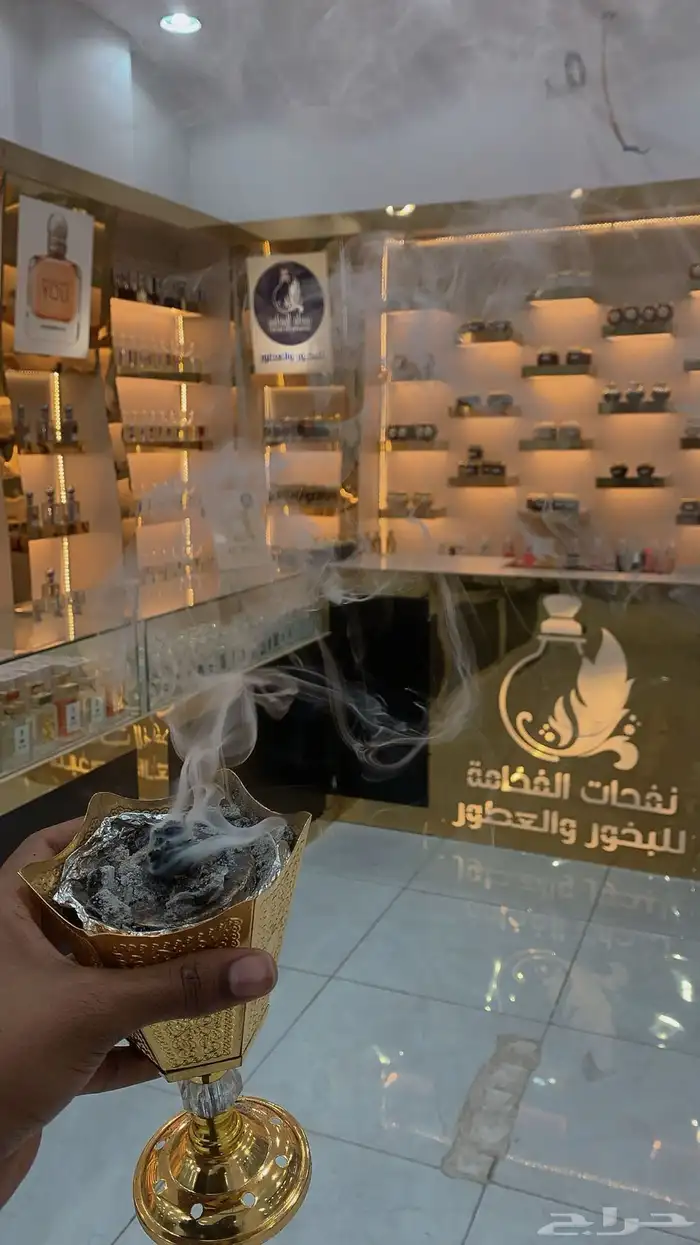 ديكور محل عطور و بخور للبيع 0