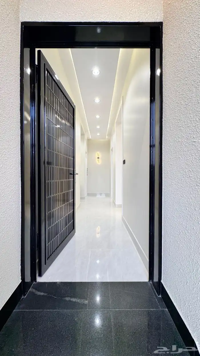 للبيع شقق ارضي ابهاالمحاله 4