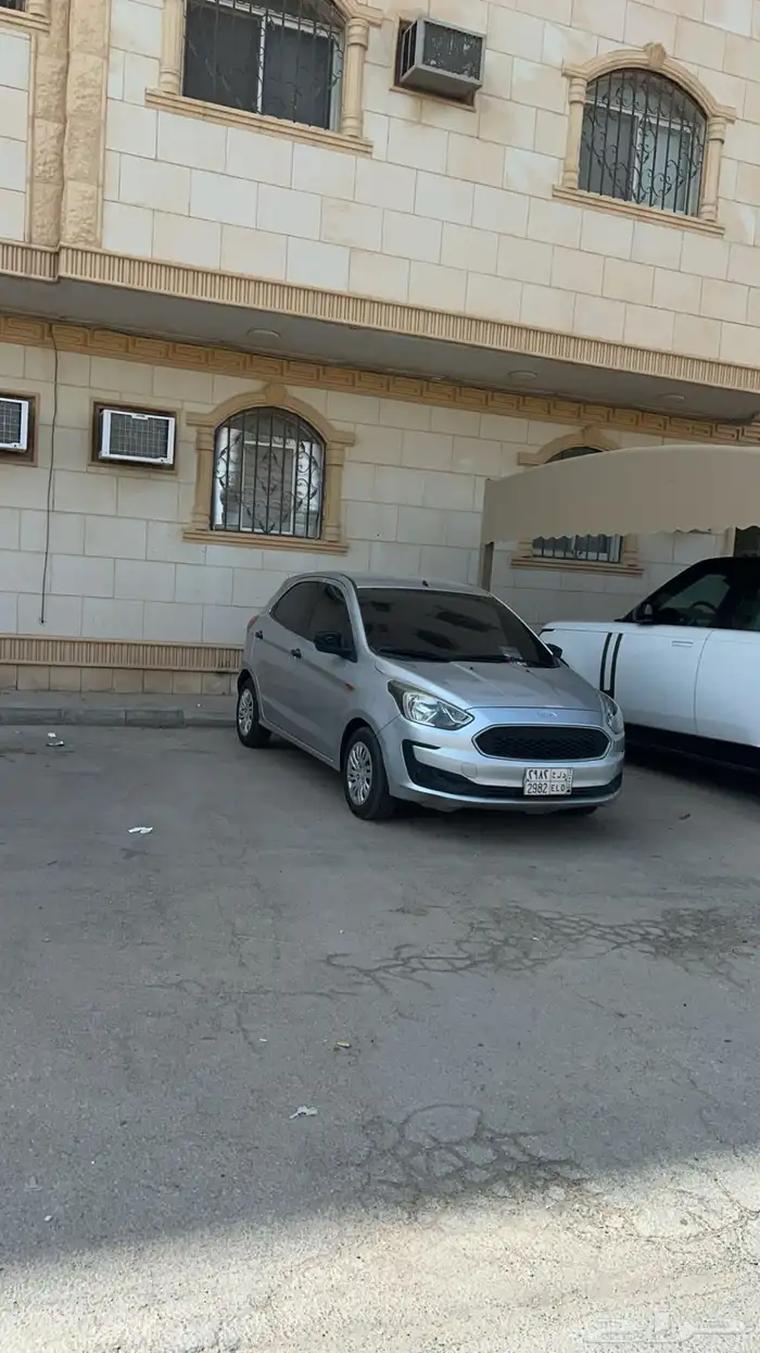 سياره البيع فورد فيجو 2020 2