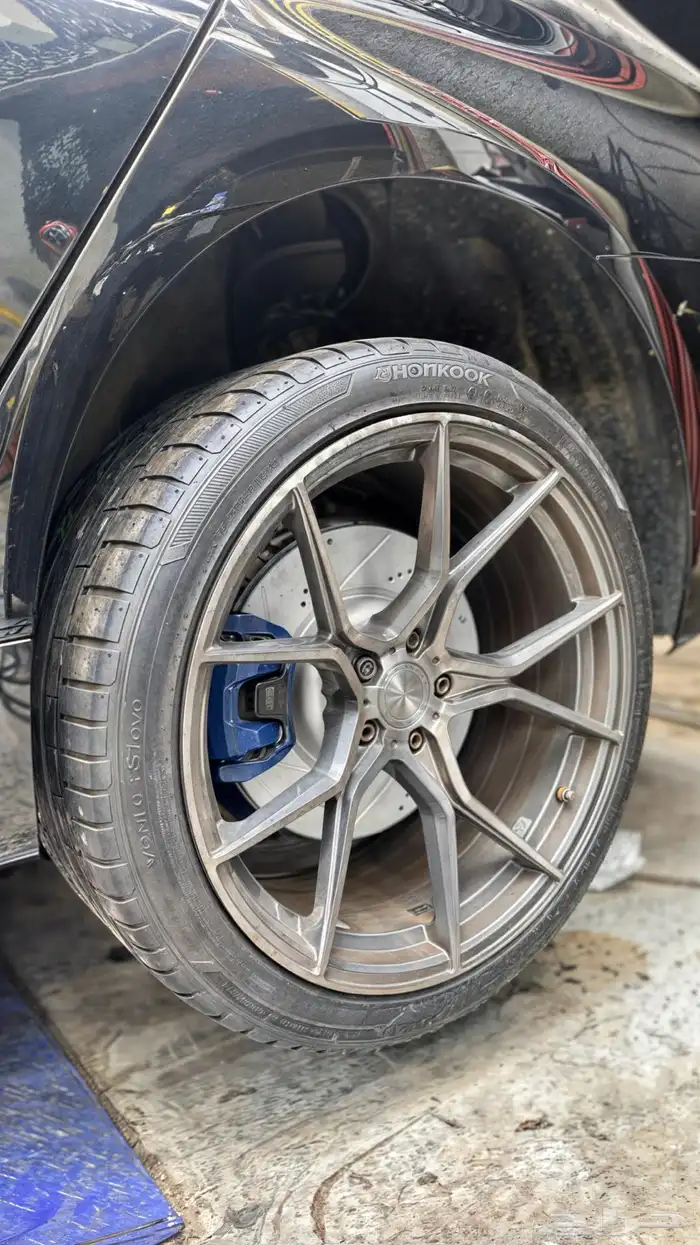 جديدنا اقمشة سيراميك بوش وهوبات رياضية اودي Q8 Q7 9