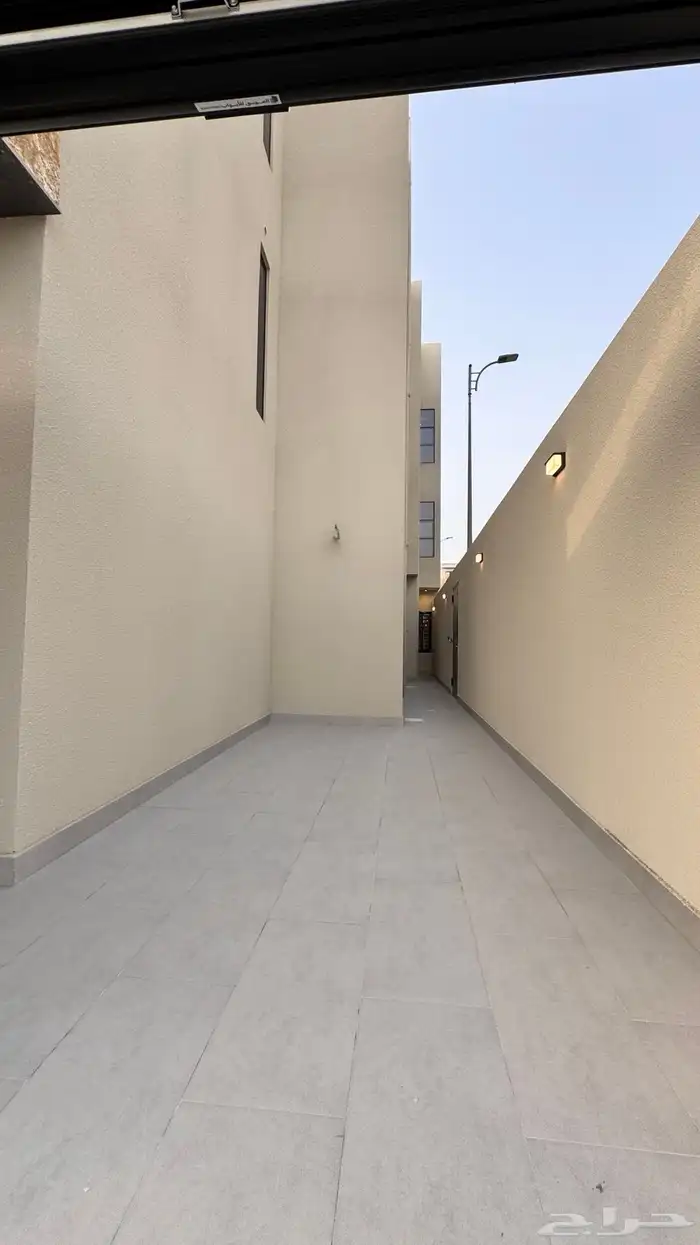 للبيع شقق ارضي ابهاالمحاله 2