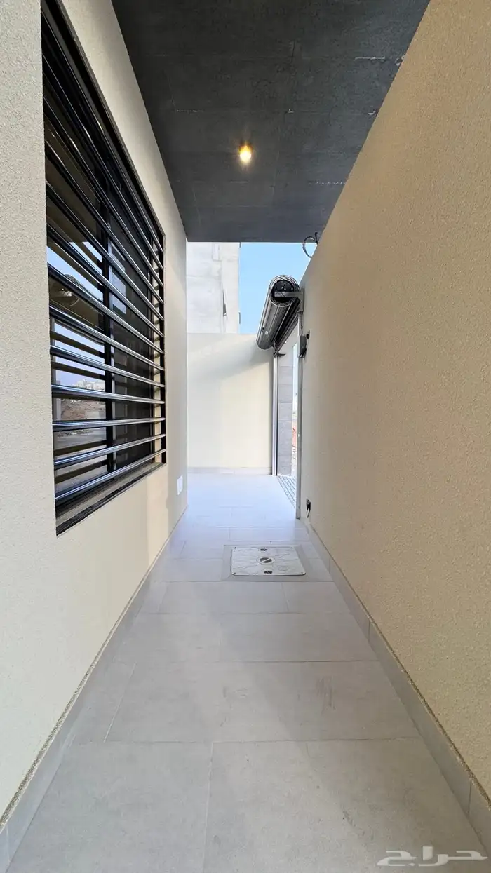 للبيع شقق ارضي ابهاالمحاله 7