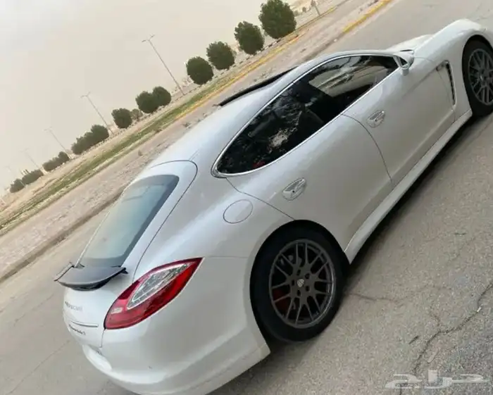 بورش باناميرا تيربو 1