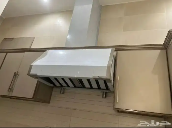 مطبخ مطعم شفاط ودخنت من الفولدذ 10